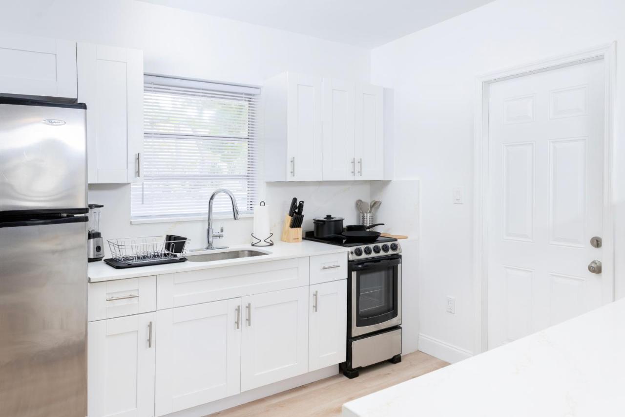 Beautiful Casita With King Bed And Private Patio Close To Calle 8, Mia Airport, Coral Gables Miami Zewnętrze zdjęcie