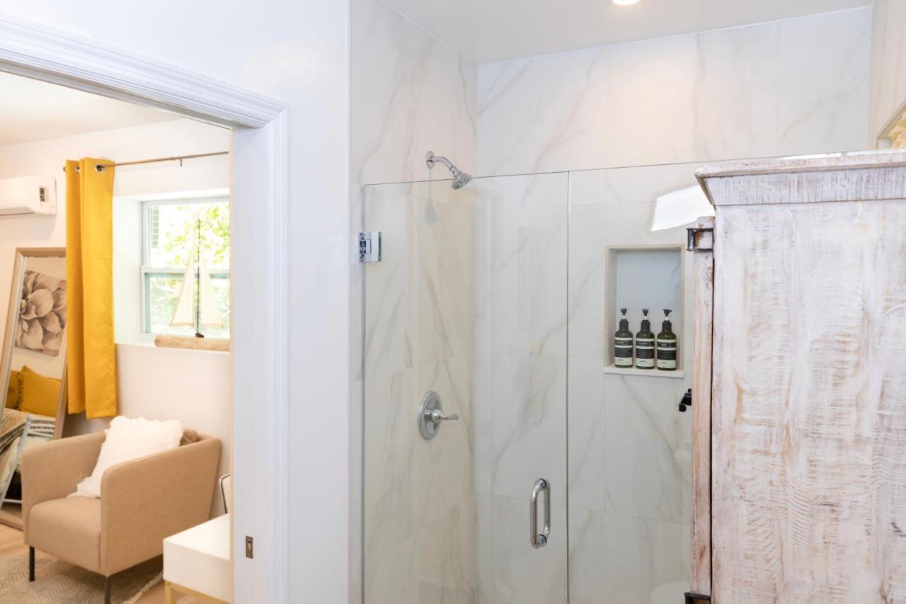 Beautiful Casita With King Bed And Private Patio Close To Calle 8, Mia Airport, Coral Gables Miami Zewnętrze zdjęcie