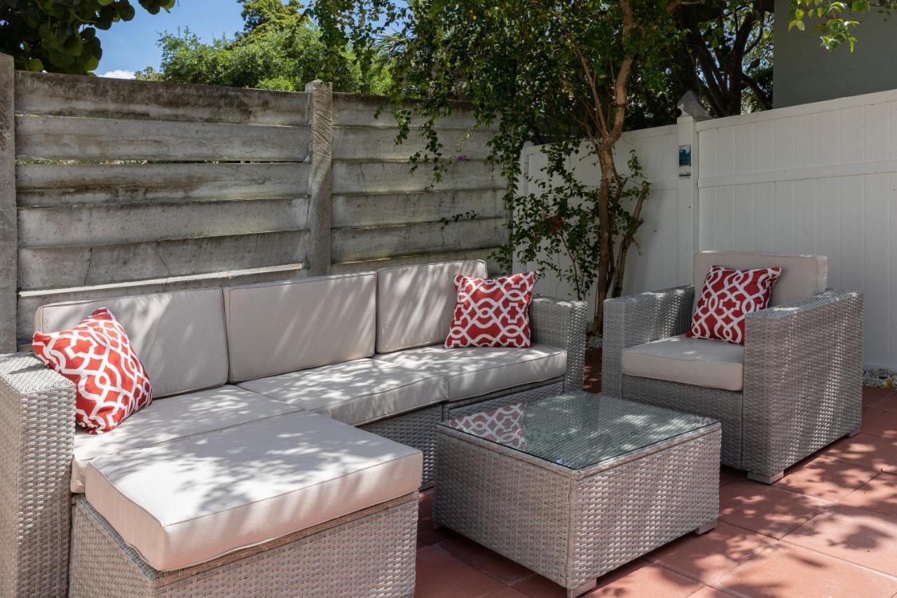 Beautiful Casita With King Bed And Private Patio Close To Calle 8, Mia Airport, Coral Gables Miami Zewnętrze zdjęcie